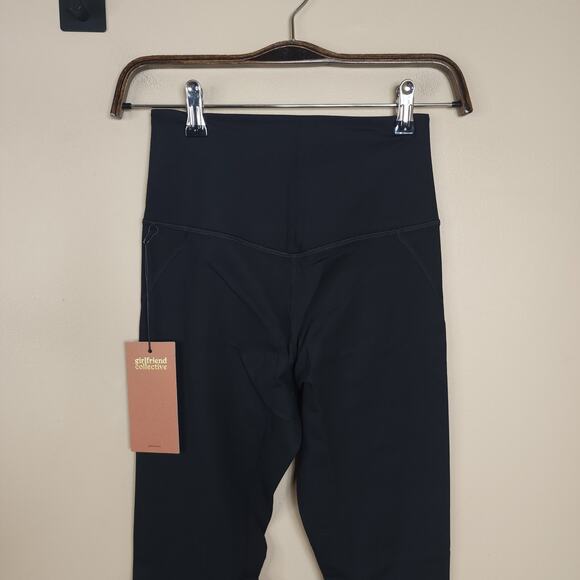 Girlfriend Collective Compressive High-Rise Legging in Black Size S - Picture 4 of 8